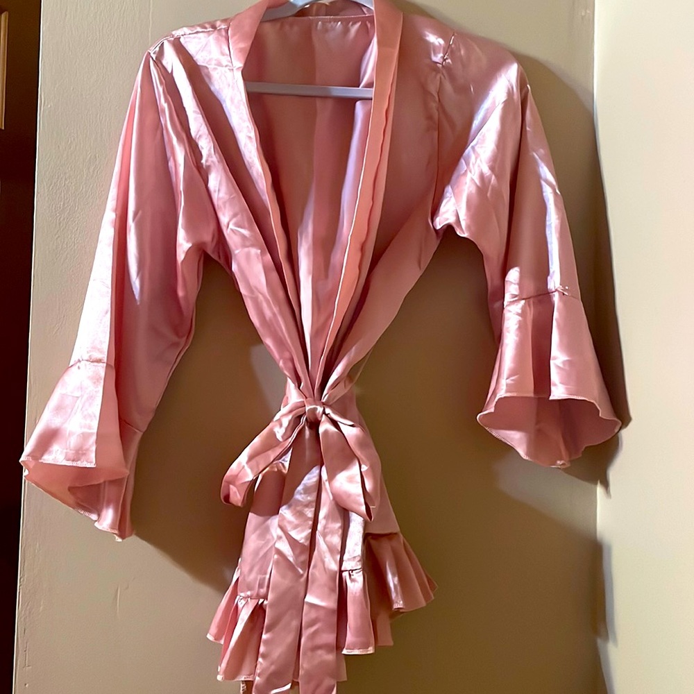 Pink robe great for bridesmaid